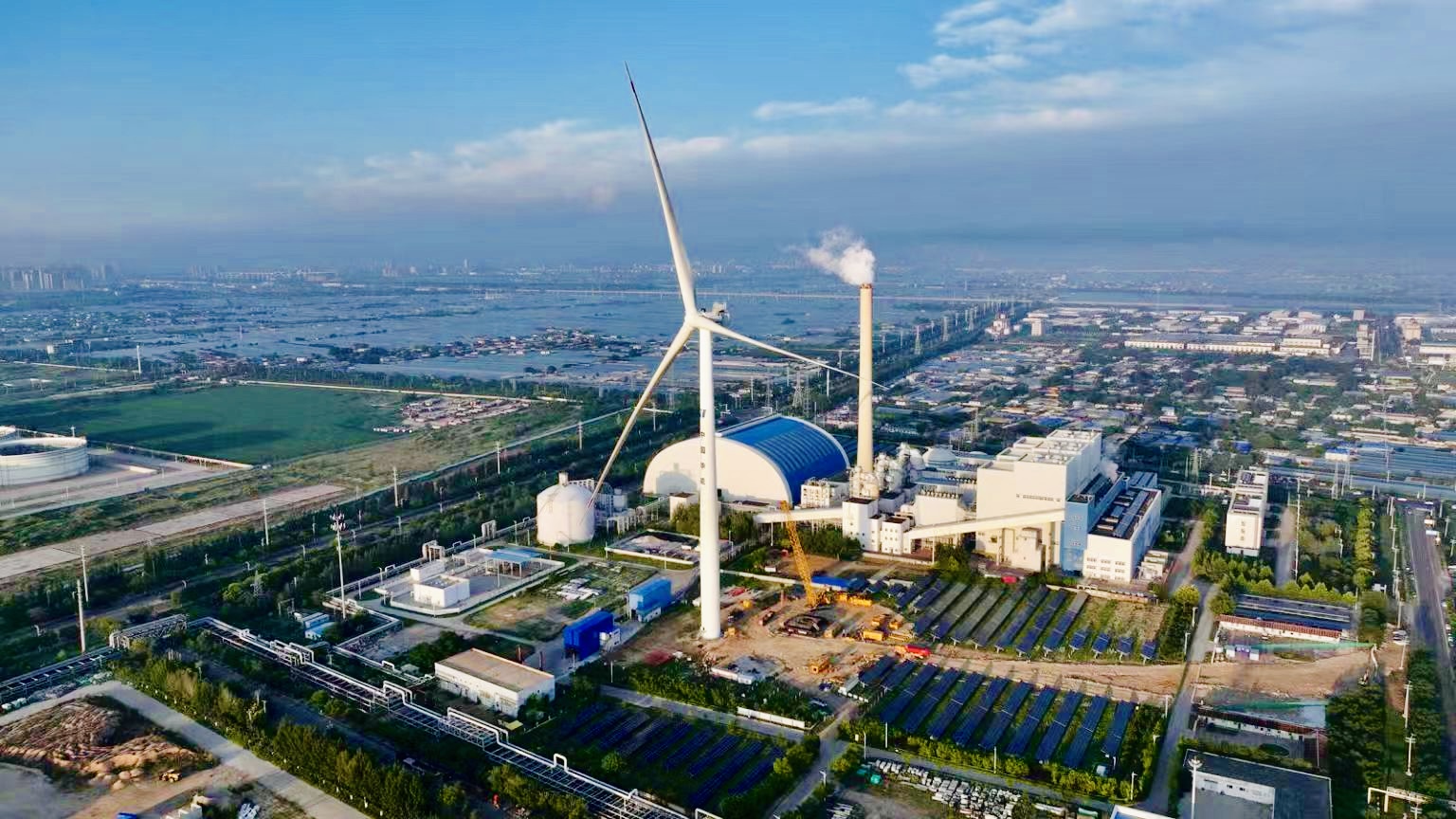 營(yíng)口仙人島熱電廠。營(yíng)口市委網(wǎng)信辦供圖